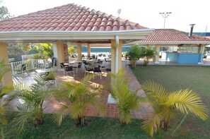 Grillaus-/piknikalue