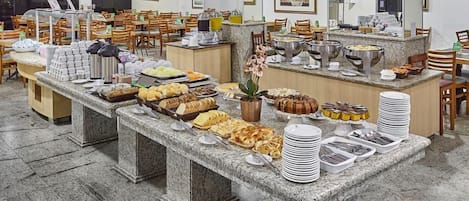 Dagelijks ontbijtbuffet inbegrepen
