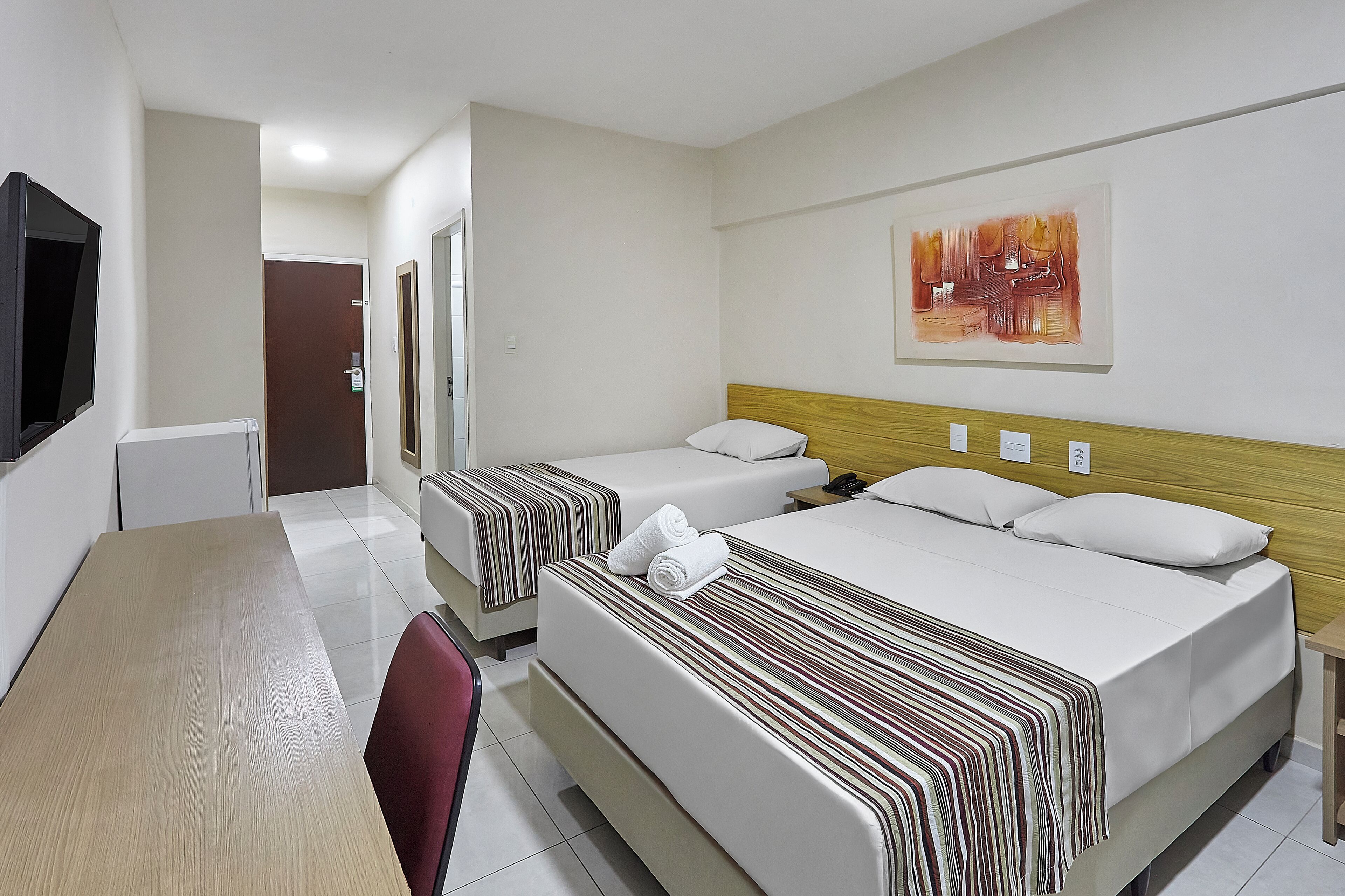 ห้องเอ็กเซกคิวทีฟ, 1 ห้องนอน | ตกแต่งพิเศษโดยเฉพาะ, โต๊ะทำงาน, ผ้าม่านกันแสง, ห้องเก็บเสียง