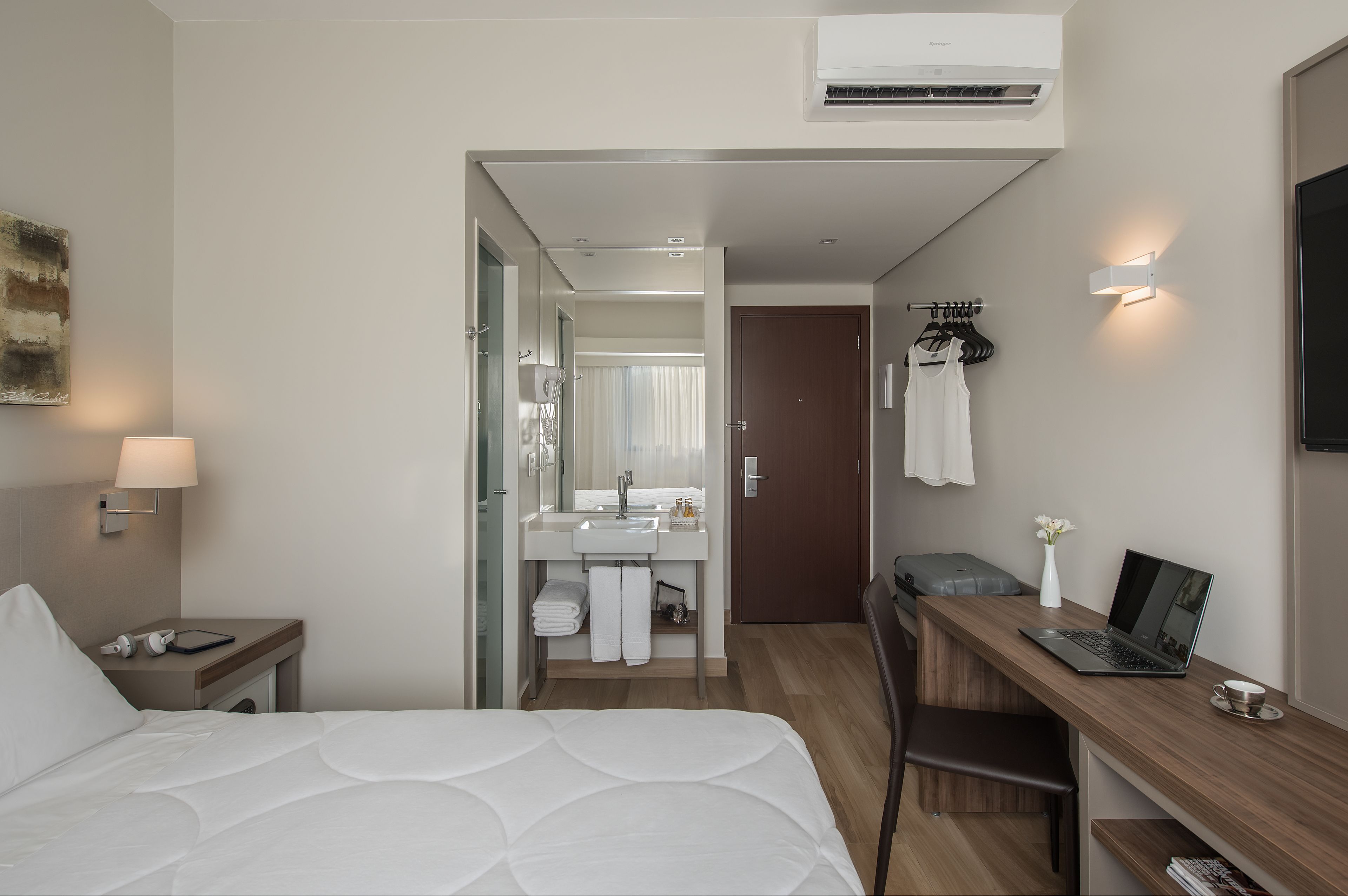 1 bedroom, minibar, in-room safe, desk