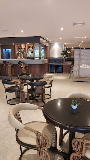 Breakfast, lunch and dinner served  - Hotel Nacional Distributed by Intercity (São José do Rio Preto)