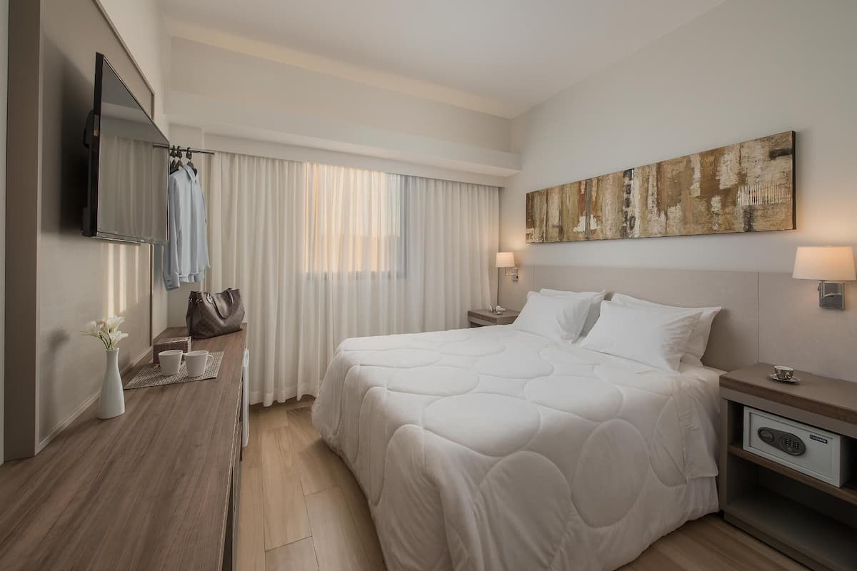 1 bedroom, minibar, in-room safe, desk