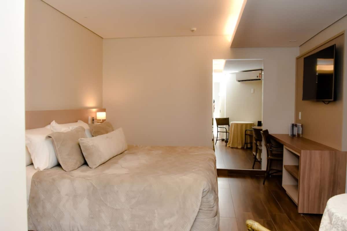 1 bedroom, minibar, in-room safe, desk
