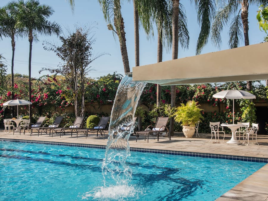 Outdoor pool, pool loungers