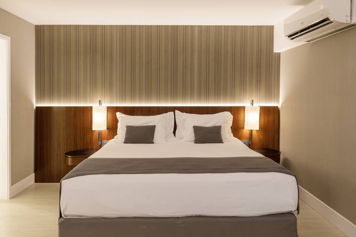 1 Schlafzimmer, Minibar, Zimmersafe, Schreibtisch