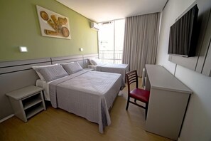 Suite (Master) | Minibar, desk, free WiFi