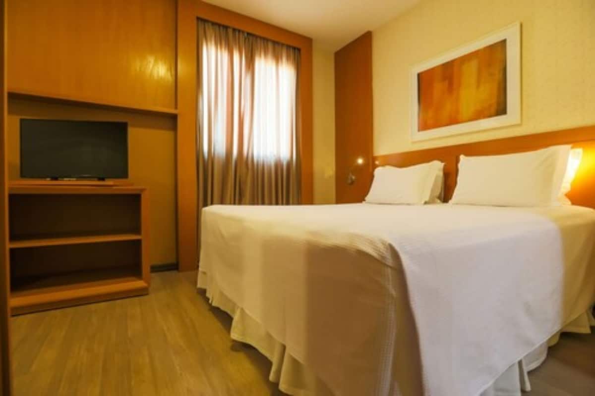 Minibar, safe på rommet, blendingsgardiner og lydisolert