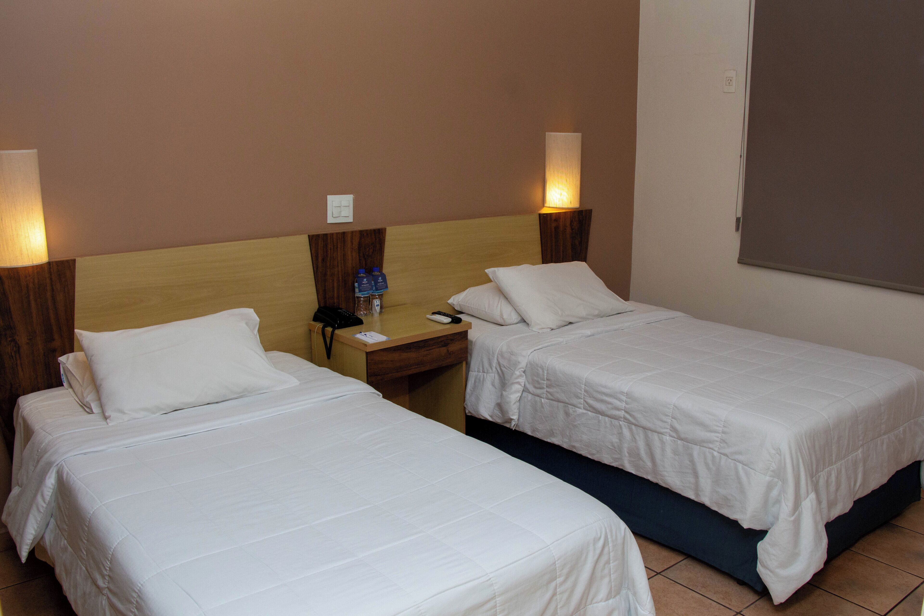 Ropa de cama hipoalergénica y minibar 