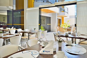 Tägliches inbegriffenes Frühstücksbuffet