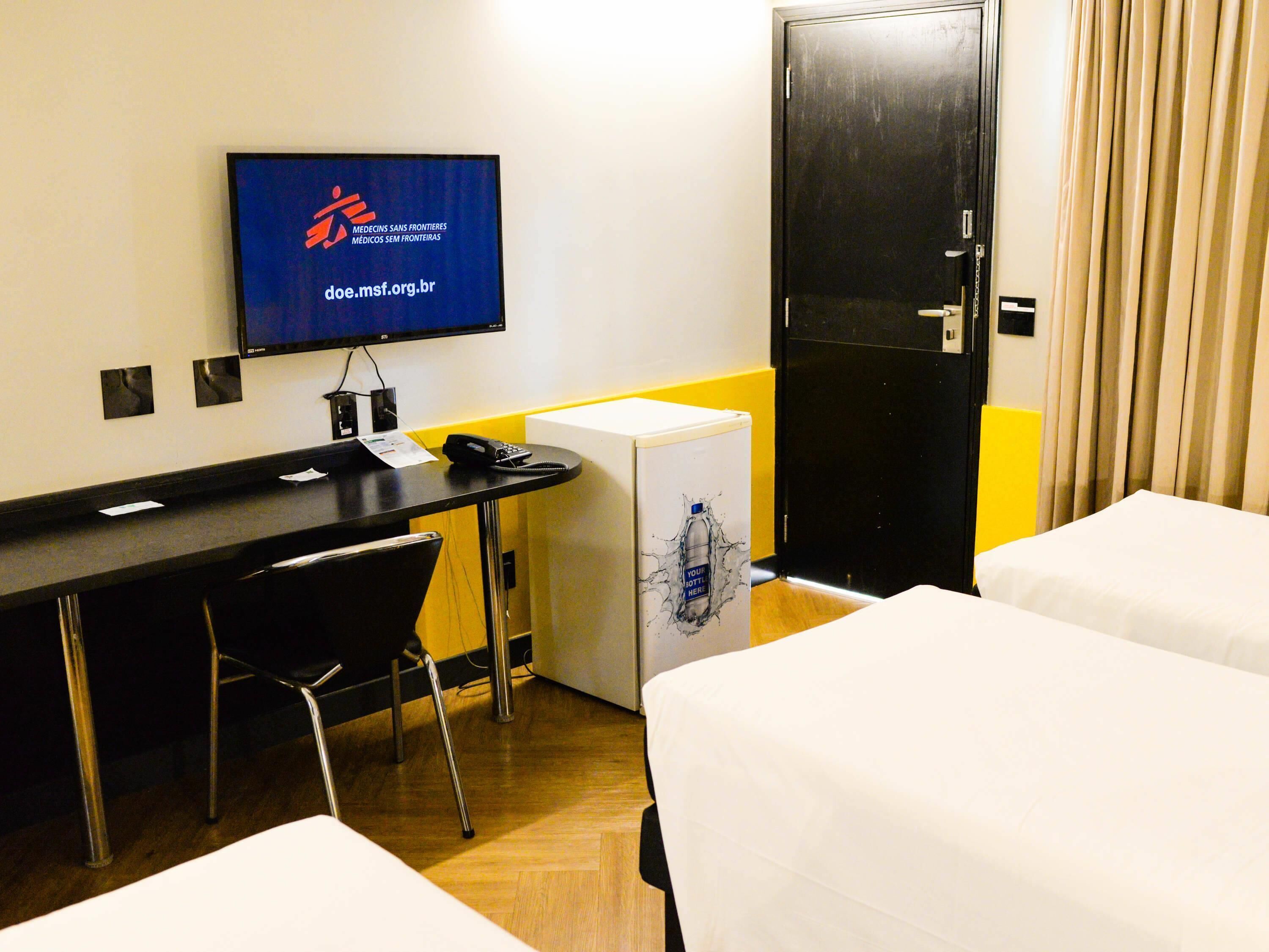 executive apartment, 3 single beds | pillow-top beds, minibar, individually decorated, desk