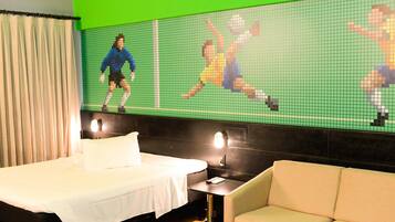 Quarto superior, 1 cama de casal e sofá-cama | Camas com colchões pillow-top, frigobar, individualmente decorados