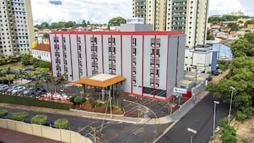 Fachada da propriedade