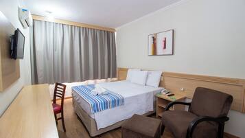 Caja de seguridad en la habitación, escritorio y wifi gratis