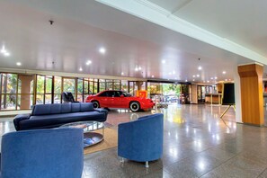 Lobby - Hotel Vilage Inn Ribeirão Preto & Convenções By Nacional Inn (Ribeirão Preto)