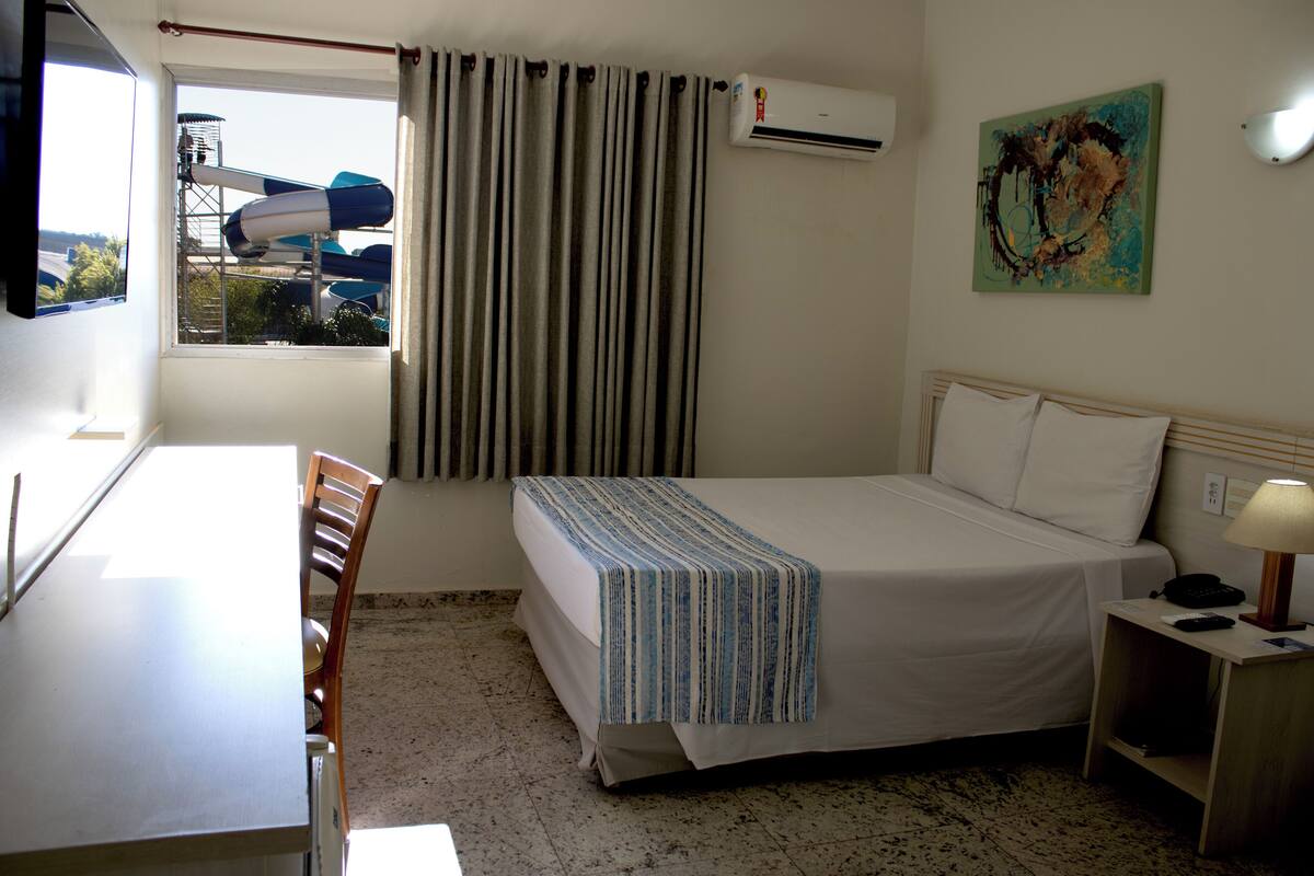 Deluxe Double Room | Cribs (free), WiFi (free), bed sheets