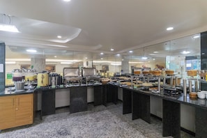 مطعم