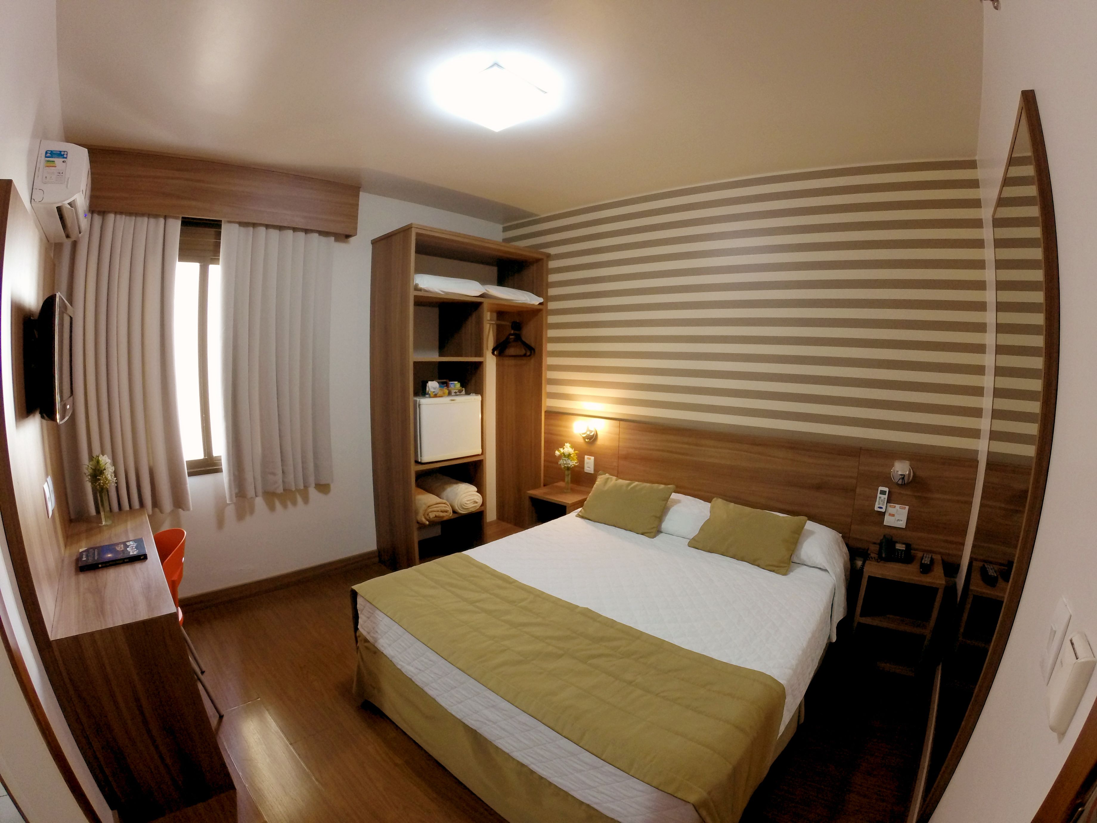 Foto - Hotel Continental Business - 200 metros do Complexo Hospitalar Santa Casa