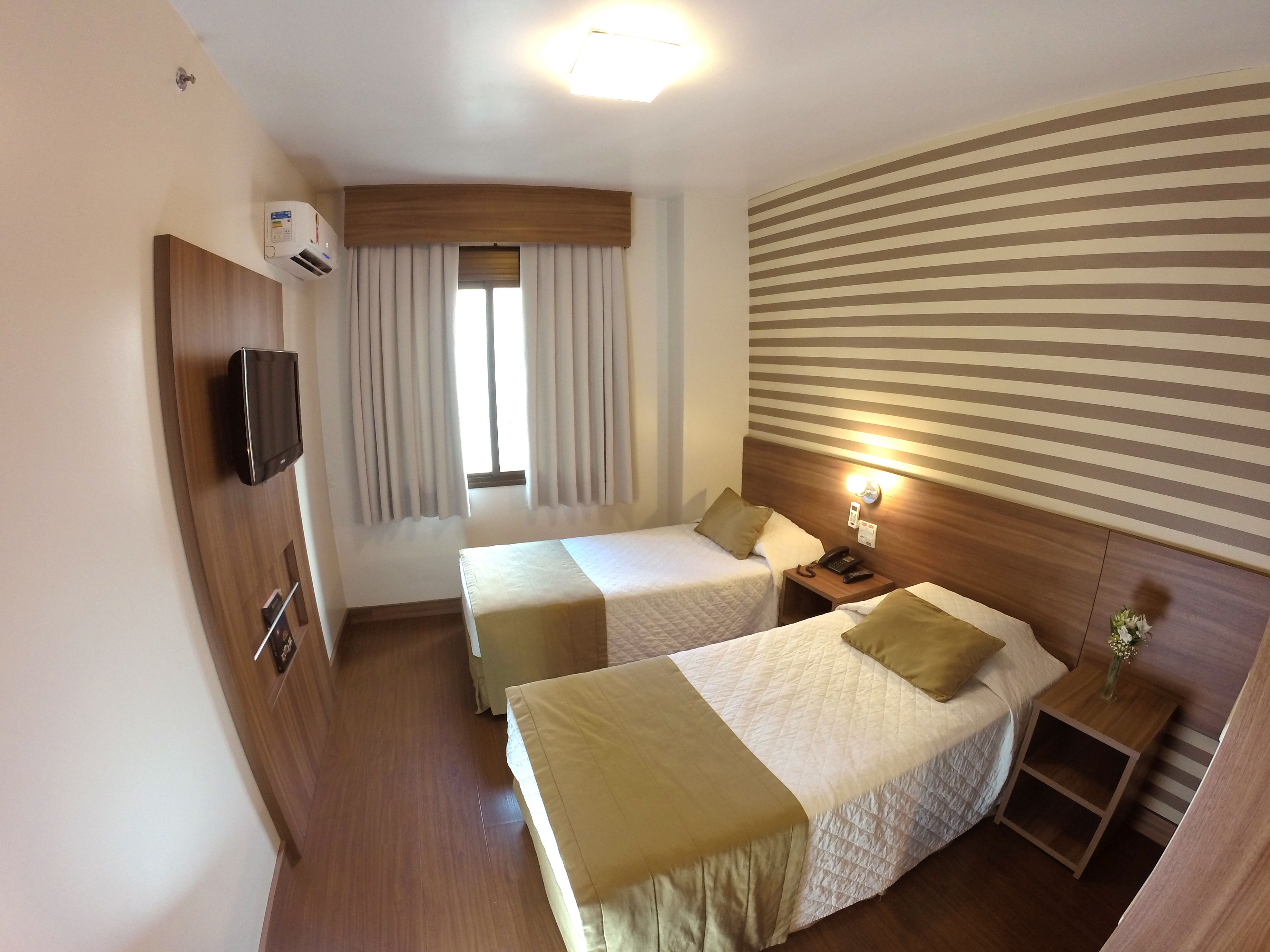 Foto - Hotel Continental Business - 200 metros do Complexo Hospitalar Santa Casa