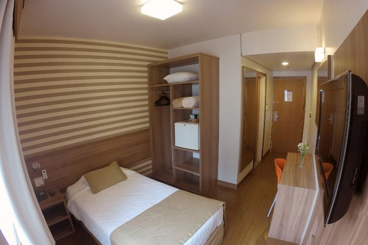 Hypo-allergenic bedding, minibar, in-room safe, desk