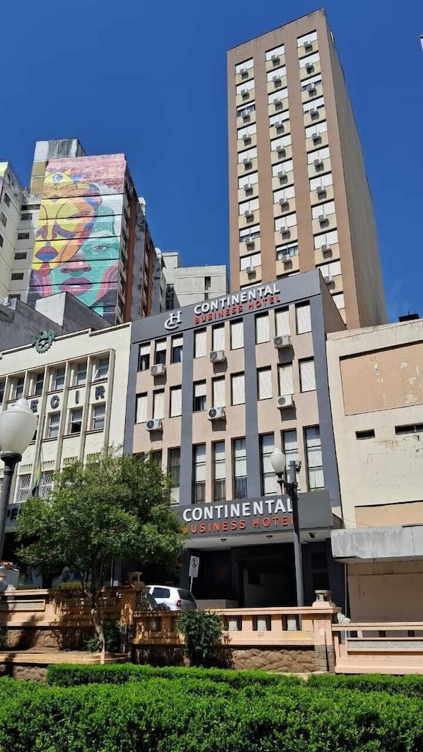 Front of property - Hotel Continental Business (Porto Alegre)
