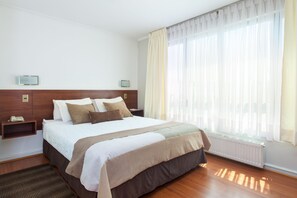 スタンダード スタジオ | セーフティボックス (室内)、客室ごとに異なる装飾、客室ごとに異なるインテリア、デスク