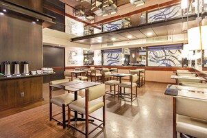 Desayuno buffet incluido todos los días 