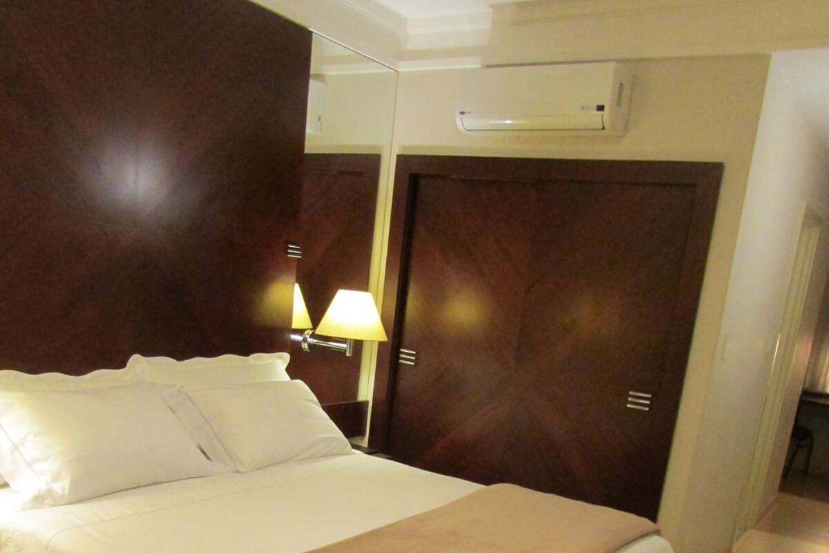 Artículos del minibar gratis y escritorio