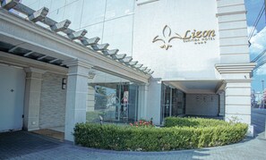 Front of property - Lizon Curitiba Hotel (Curitiba)