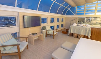 Ropa de cama de alta calidad y minibar