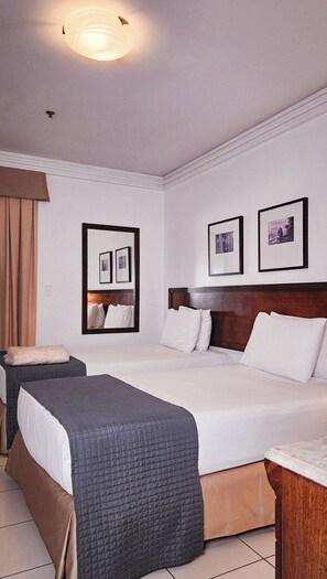 Phòng Superior, quang cảnh thành phố | Chăn bông, minibar, bàn, truy cập Internet không dây miễn phí 