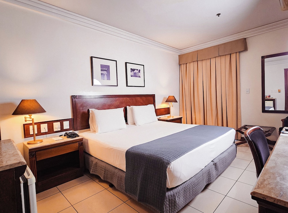 Metropolitan Hotel photo 2