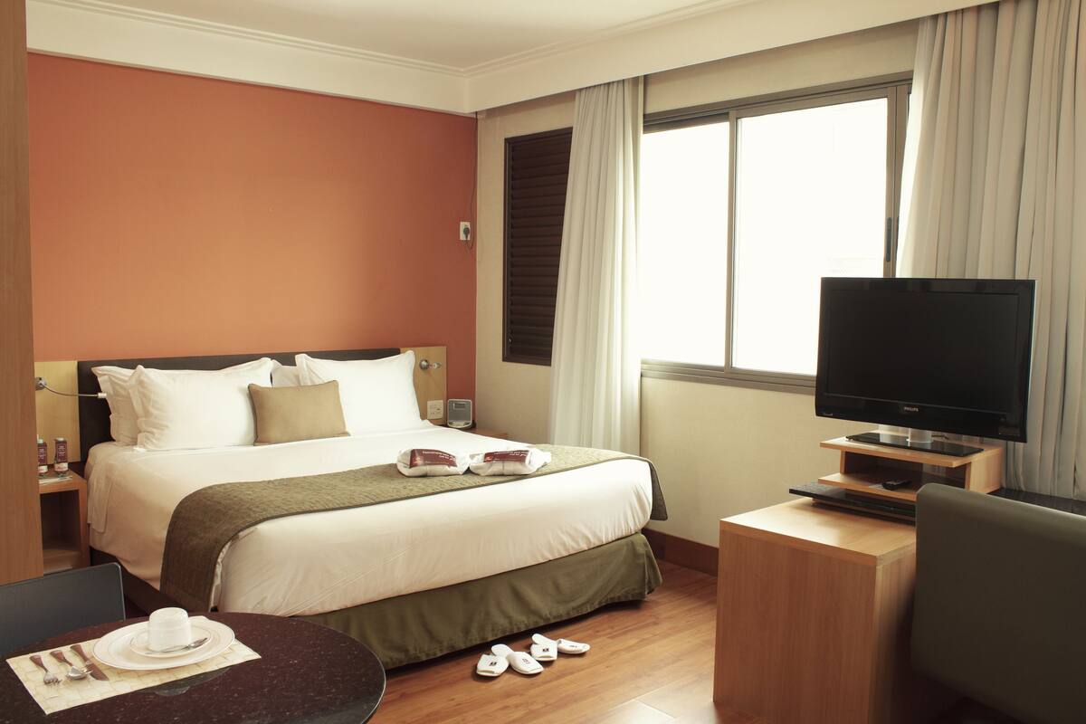 Business Class King Nao Fumante | Roupas de cama antialérgicas, cofres nos quartos