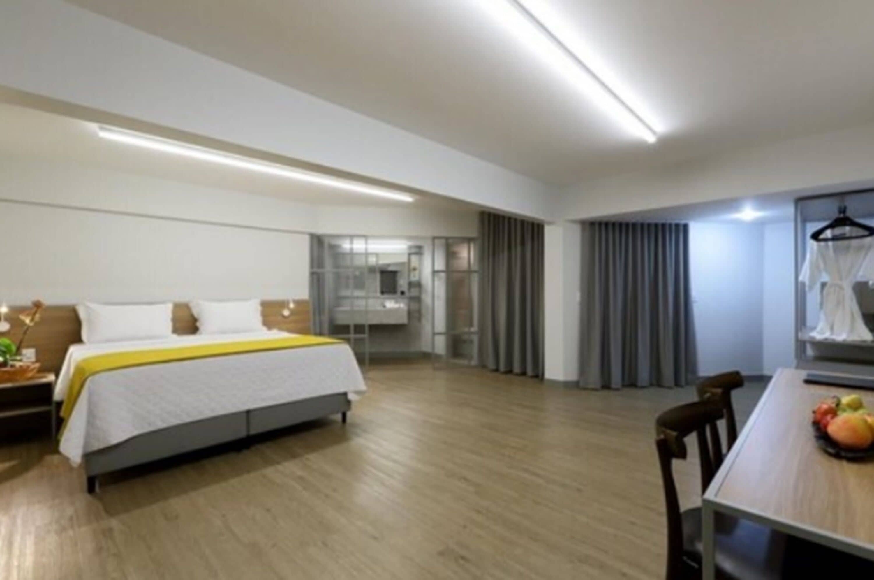 suíte premium casal | 1 bedroom, minibar, in-room safe, blackout curtains