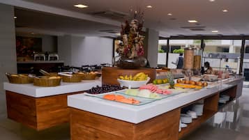 Free daily buffet breakfast