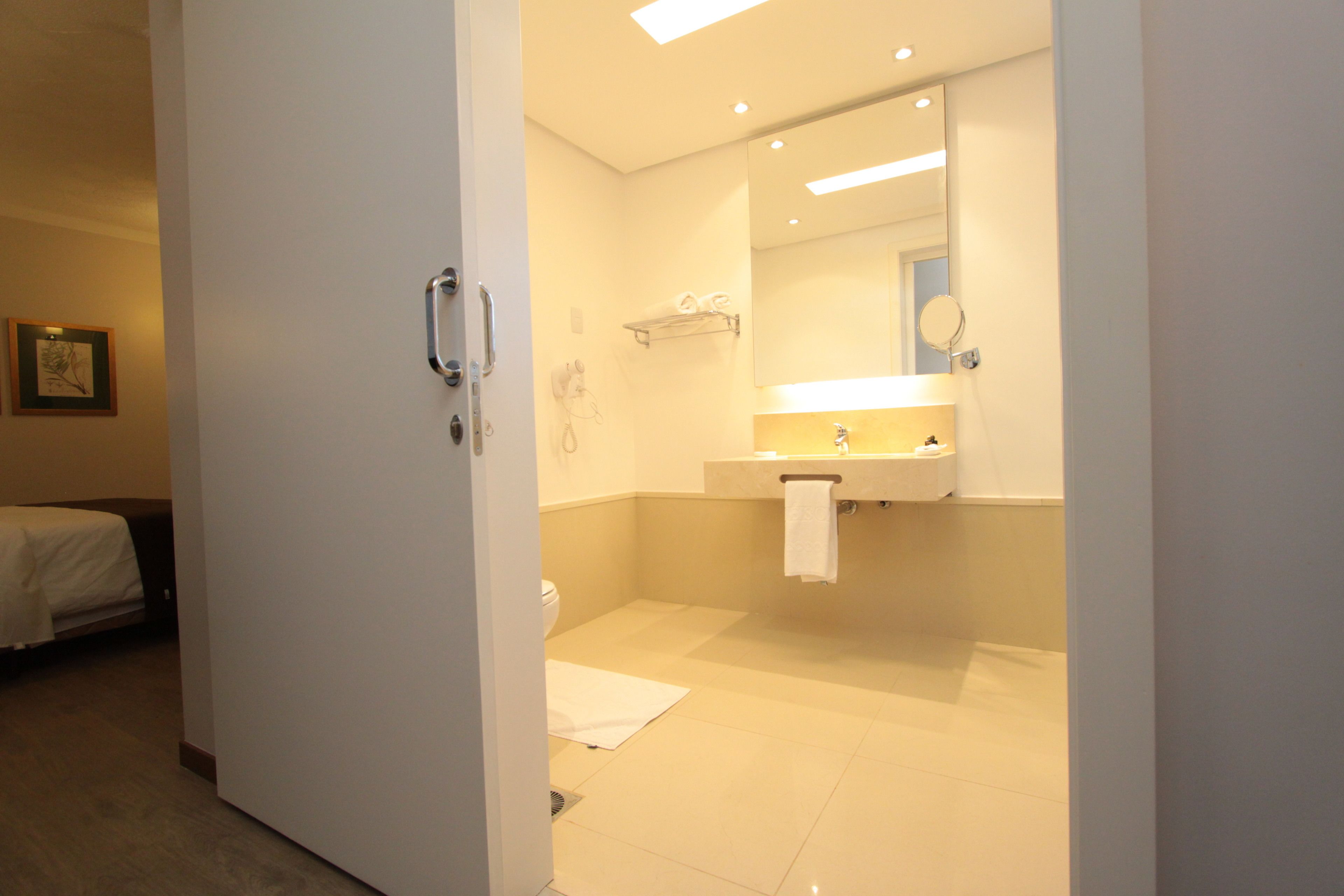 shower, rainfall showerhead, free toiletries, hair dryer