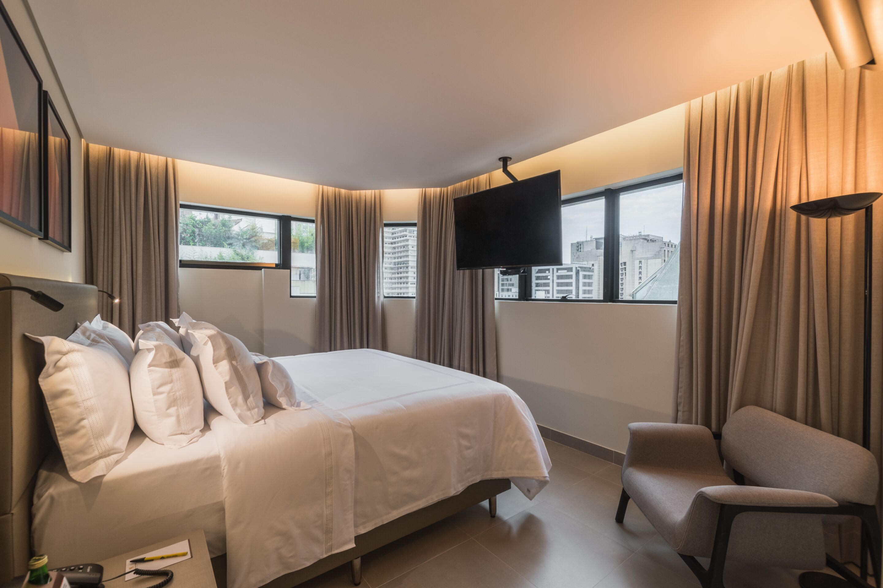 suíte premium | 1 bedroom, minibar, in-room safe, desk