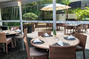 Breakfast, lunch and dinner served - Royal Collection Paulista (São Paulo)