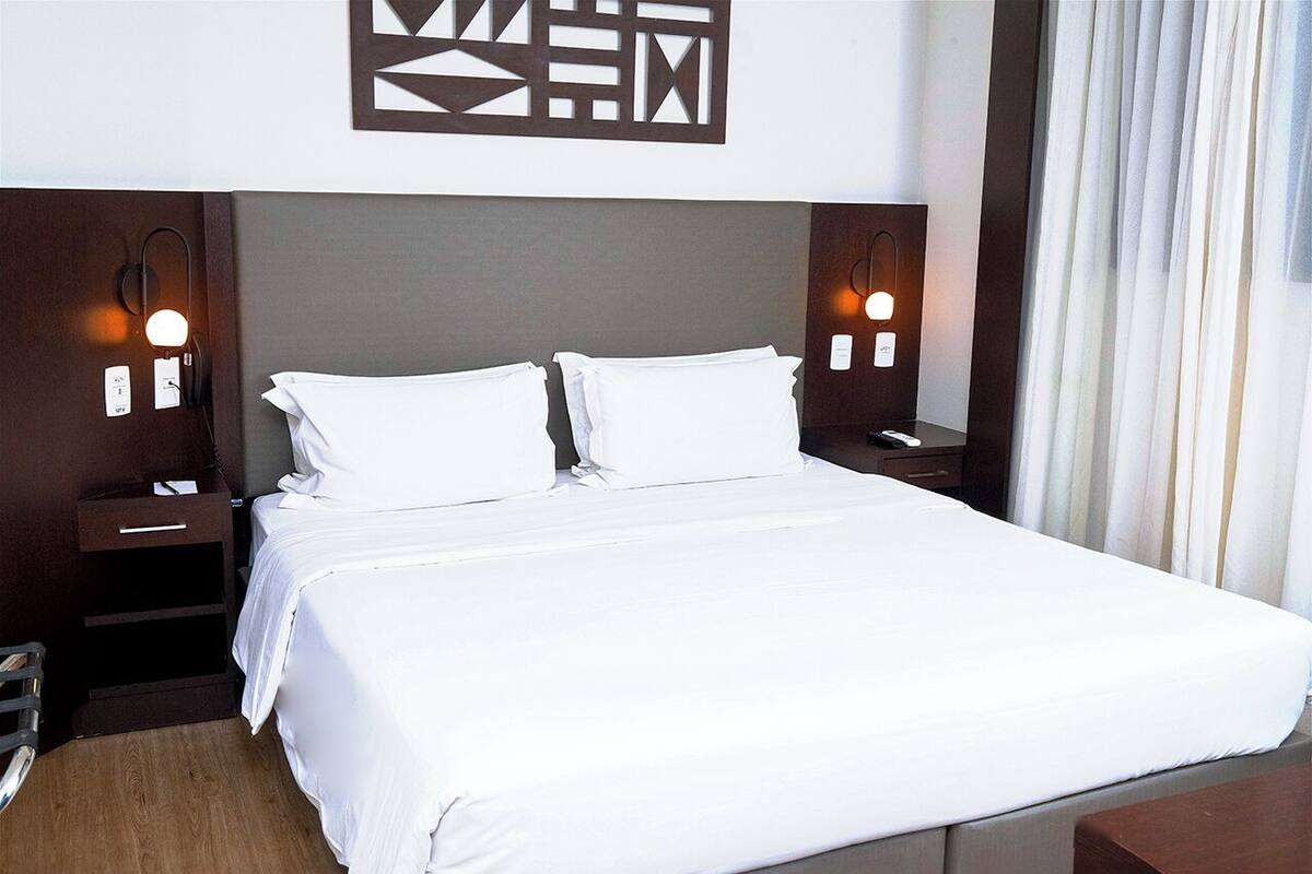 Standard Casal | Minibar, brankas, meja kerja, dan kedap suara