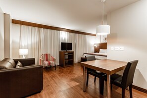 Suíte clássica | Opções para refeição no quarto