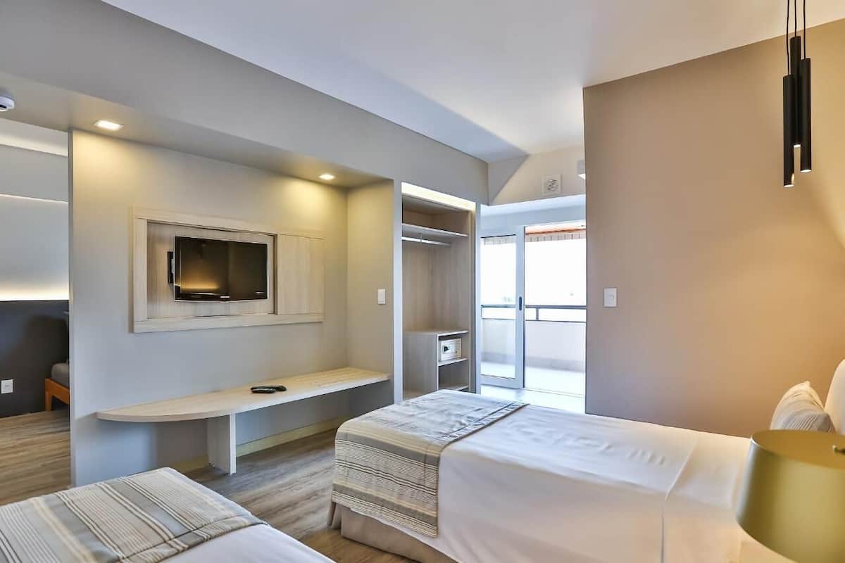 1 bedroom, minibar, in-room safe, blackout drapes