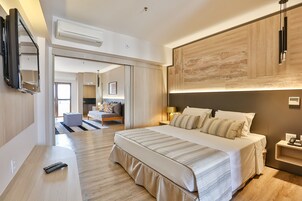 Superior Suite | 1 bedroom, minibar, in-room safe, blackout drapes