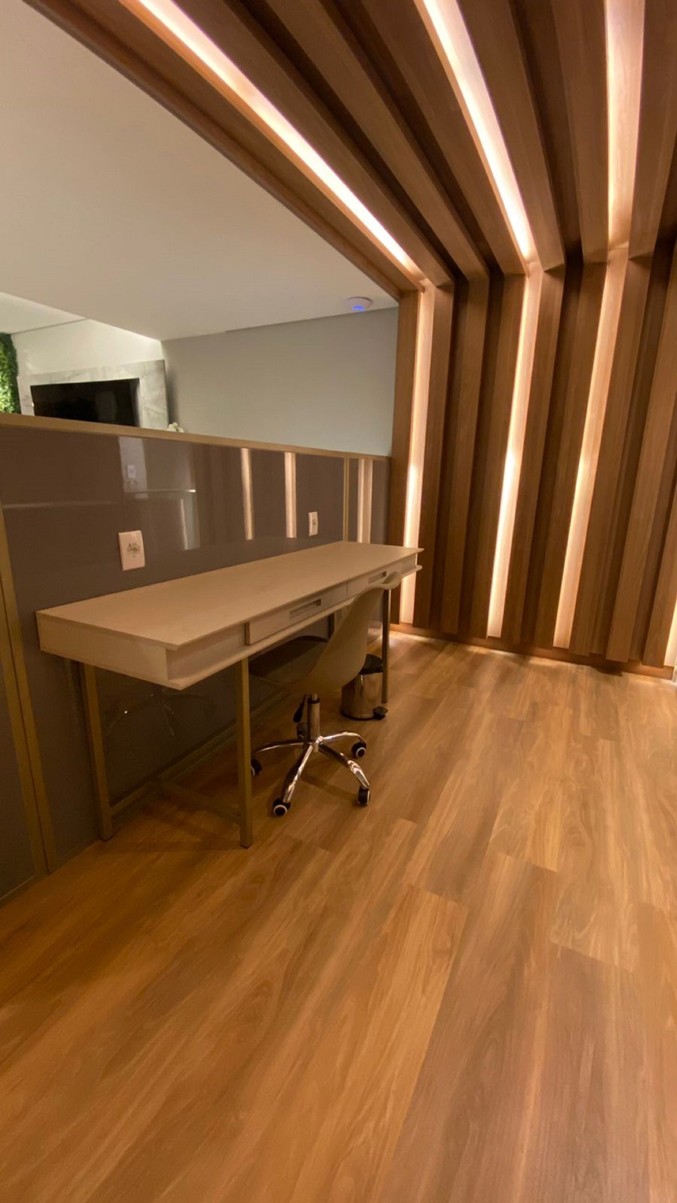 senior suite | 1 bedroom, minibar, in-room safe, desk