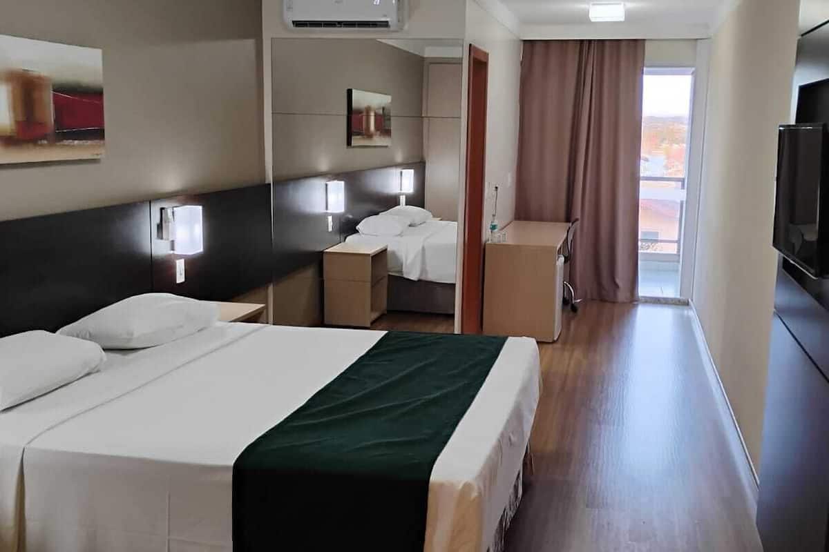 Super Luxo Casal | 1 bedroom, minibar, in-room safe, desk