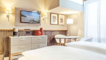 Classic Double Room | Hypo-allergenic bedding, in-room safe, individually furnished, free WiFi