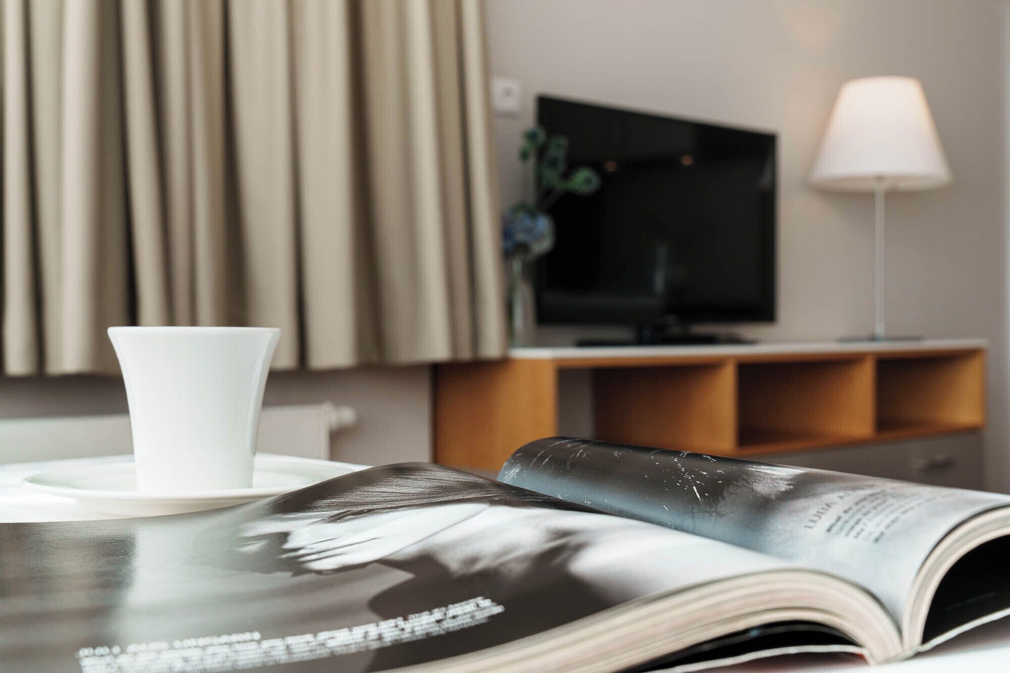 basic double room | living area | 32-inch lcd tv with cable channels