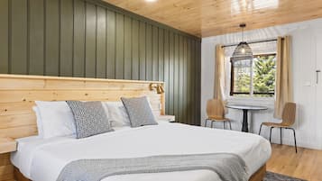 Double Room | Premium bedding, individually decorated, individually furnished, desk