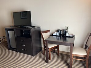 Interior detail - The Putney Inn (Putney)