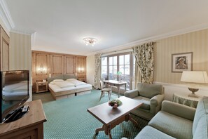 Superior Double Room, River View | Premium bedding, minibar, in-room safe, individually decorated