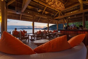 2 bars/lounges - Six Senses Ninh Van Bay (Ninh Hoa)