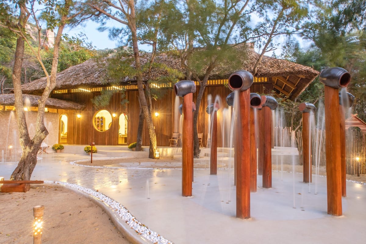 children’s play area – outdoor